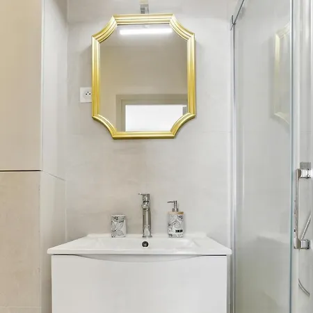 Modern Cosy Flat In * Versailles