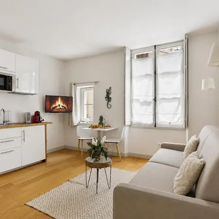 Modern Cosy Flat In *